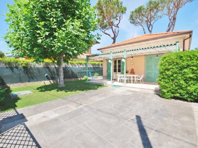 Villa in vendita a Pietrasanta LU