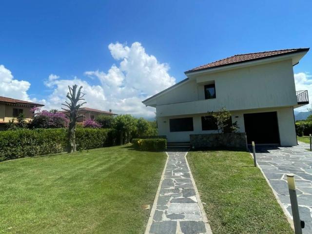 Villa in vendita a Pietrasanta LU