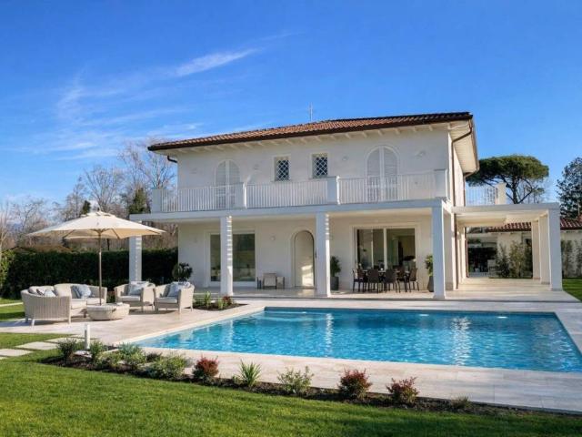 Villa in vendita a Pietrasanta LU