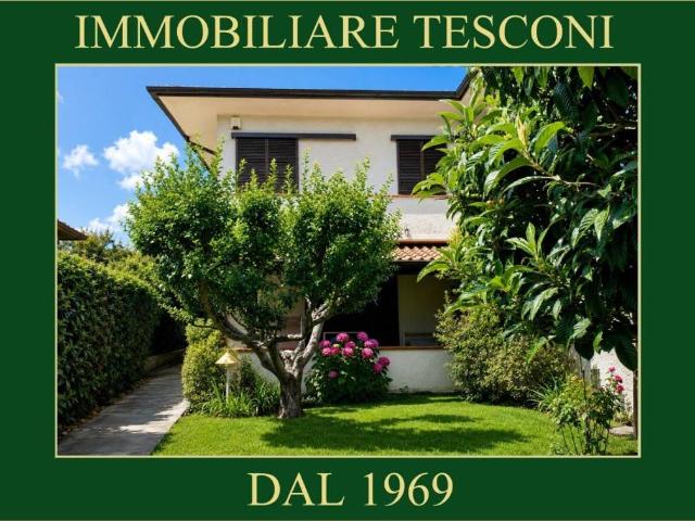 Villa in vendita a Pietrasanta LU