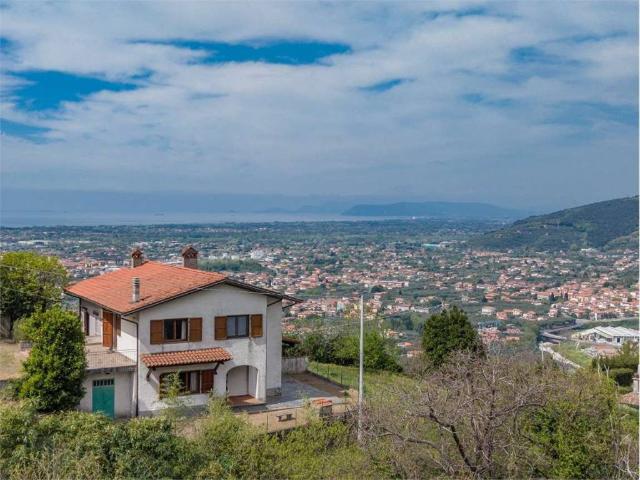Villa in vendita a Pietrasanta LU