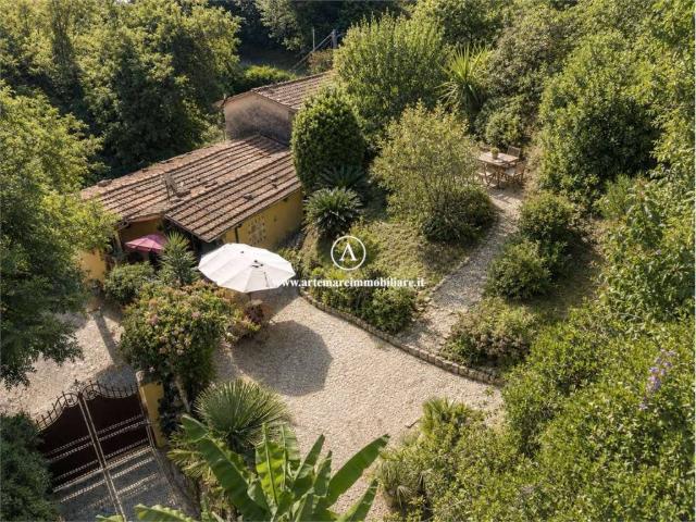 Villa in vendita a Pietrasanta LU