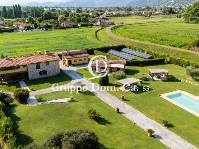 Villa in vendita a Pietrasanta LU