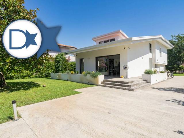 Villa in vendita a Pietrasanta LU