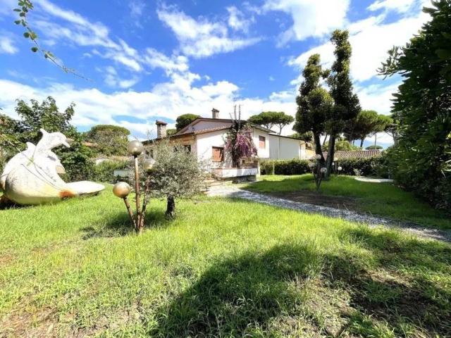 Villa in vendita a Pietrasanta LU