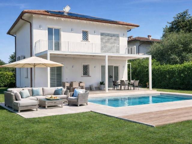 Villa in vendita a Pietrasanta LU