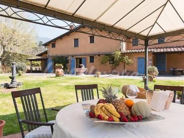 Villa in vendita a Pietrasanta LU