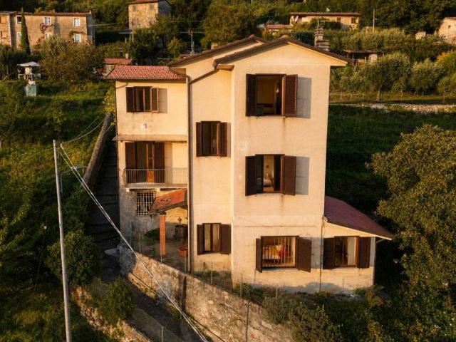 Villa in vendita a Pietrasanta LU