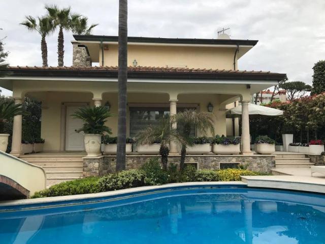 Villa in vendita a Pietrasanta LU