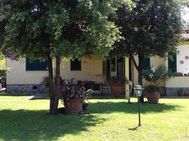 Villa in vendita a Pietrasanta LU