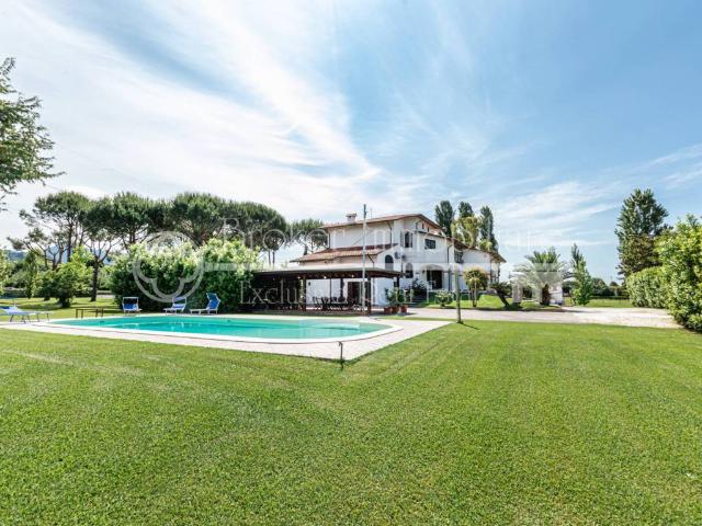 Villa in vendita a Pietrasanta LU
