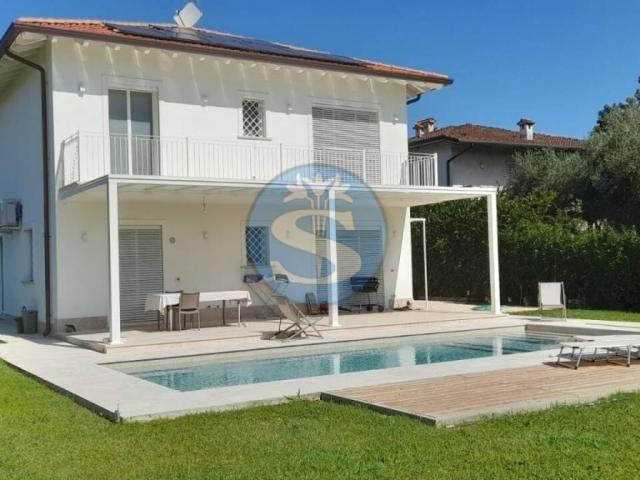 Villa in vendita a Pietrasanta LU
