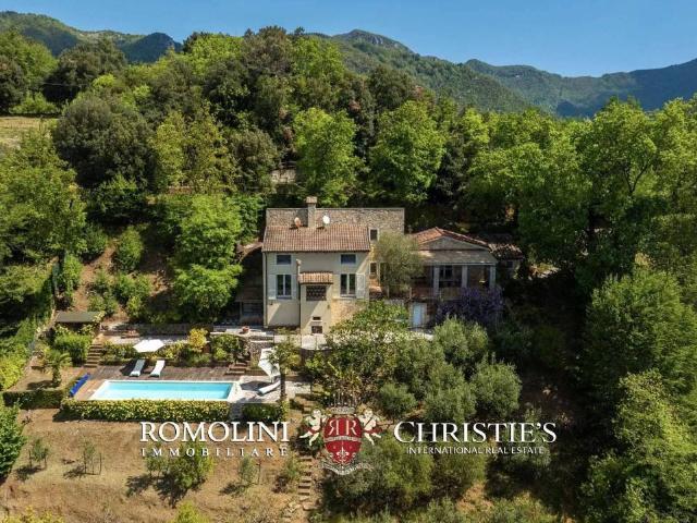 Villa in vendita a Pietrasanta LU