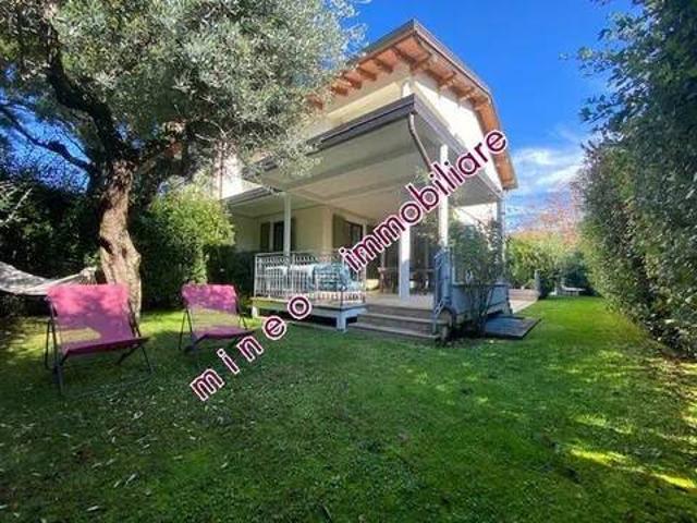 Villa in vendita a Pietrasanta LU