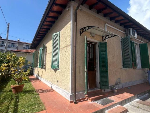 Villa in vendita a Pietrasanta LU