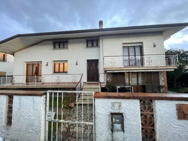 Villa in vendita a Pietrasanta LU