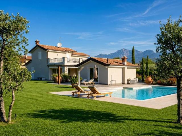 Villa in vendita a Pietrasanta LU