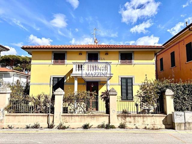 Villa in vendita a Pietrasanta LU