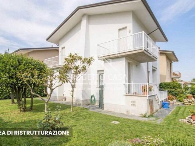 Villa in vendita a Pietrasanta LU