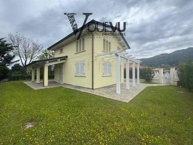 Villa in vendita a Pietrasanta LU
