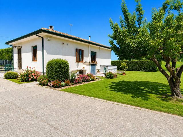 Villa in vendita a Pietrasanta LU