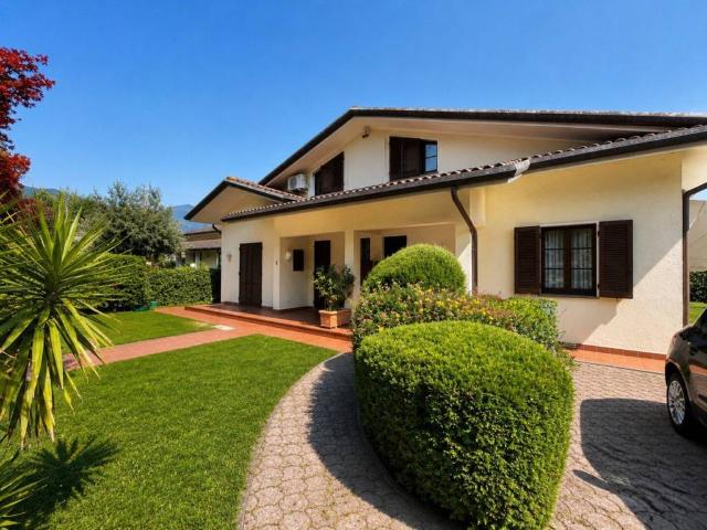 Villa in vendita a Pietrasanta LU