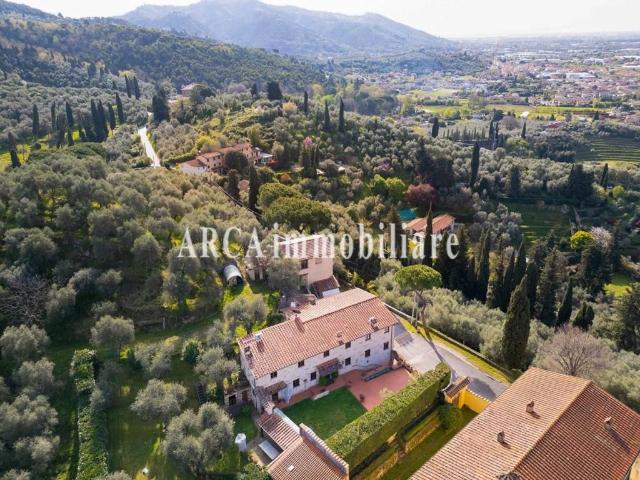 Villa in vendita a Pietrasanta LU