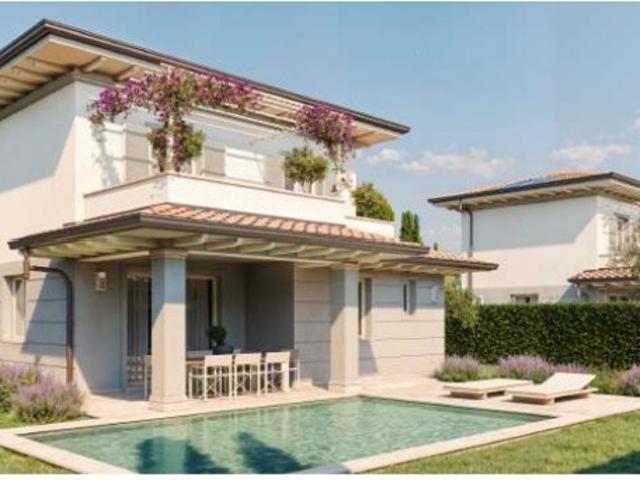 VILLA in VENDITA a PIETRASANTA MARINA DI PIETRASANTA di 4 vani