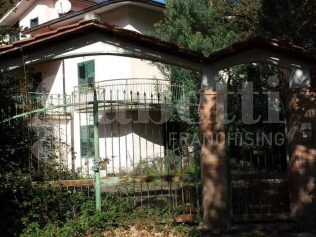 Villa in vendita a Pietrastornina AV
