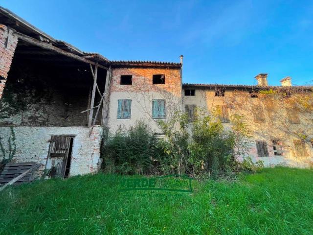 Rustico / Casale in vendita a Pieve del Grappa TV