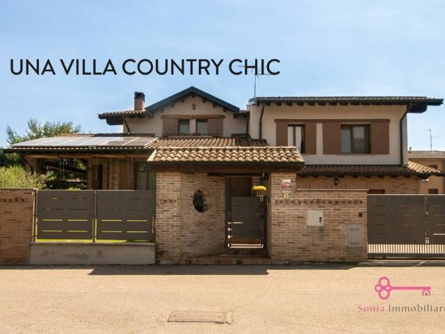 Villa in vendita a Pieve Fissiraga LO