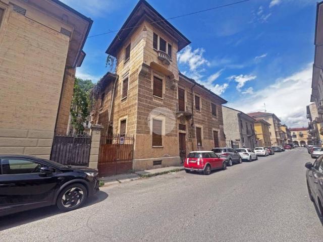 Villa in vendita a Pinerolo TO