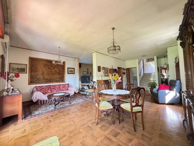 Villa in vendita a Pisa