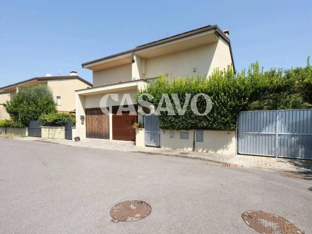 Villa in vendita a Pisa