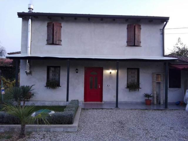 Villa in vendita a Pradamano UD