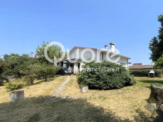 Villa in vendita a Pradamano UD