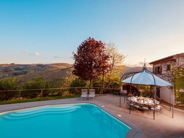 Villa in vendita a Pratovecchio e Stia AR