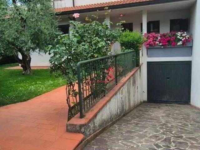 Villa in vendita a Prato PO
