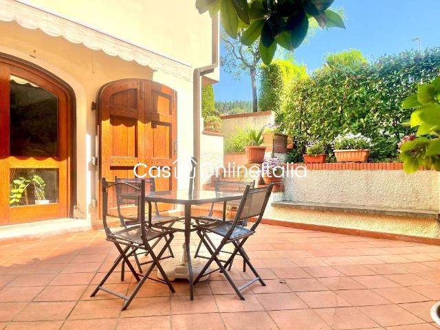 Villa in vendita a Prato PO