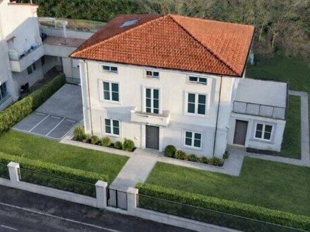 Villa in vendita a Prato PO