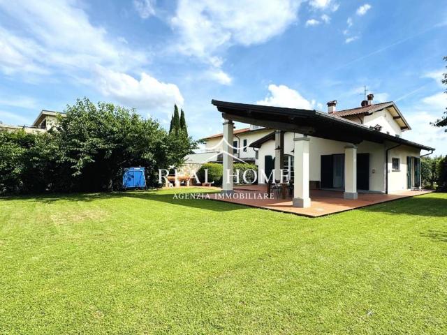 Villa in vendita a Prato PO