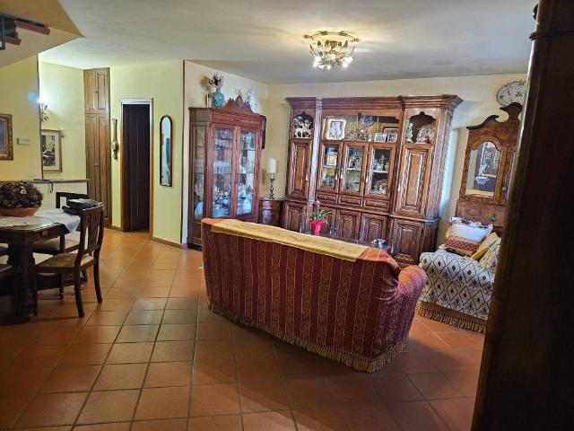 Villa in vendita a Prato PO