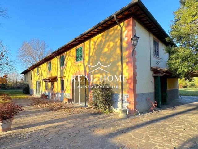 Villa in vendita a Prato PO