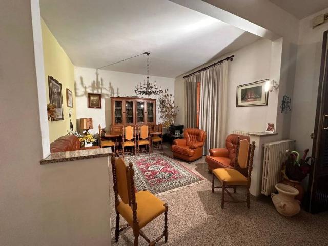 Villa in vendita a Prato PO