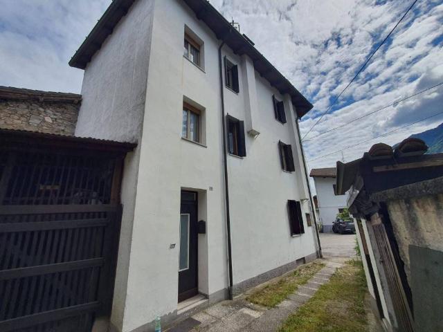 Villa in vendita a Preone UD