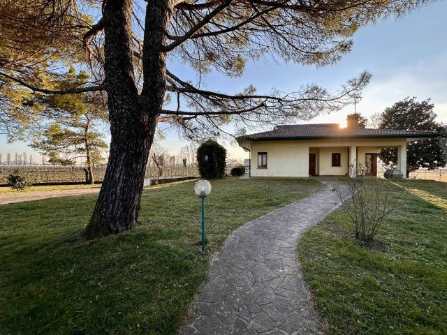 Villa in vendita a Premariacco UD