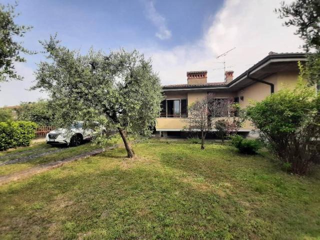 Villa in vendita a Puegnago sul Garda BS