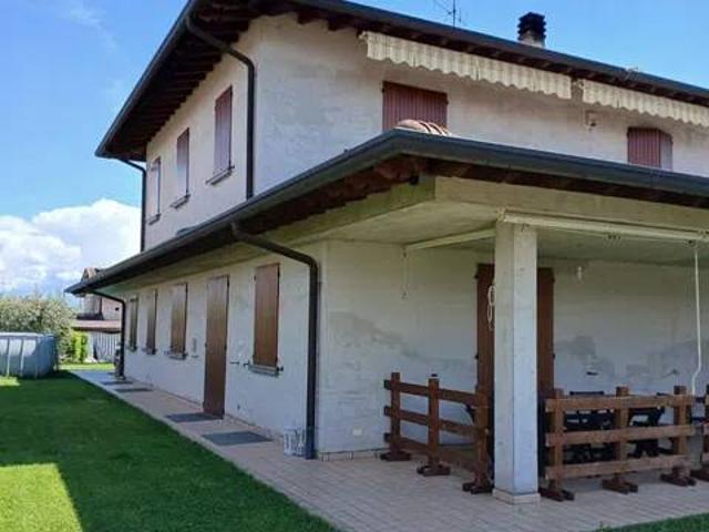 Villa in vendita a Puegnago sul Garda BS