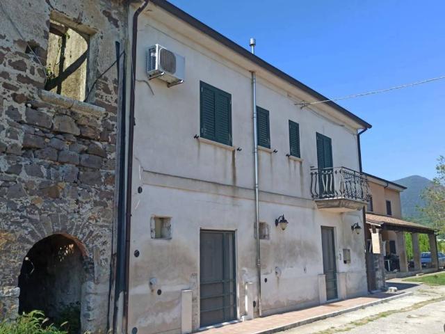 Villa in vendita a Puglianello BN