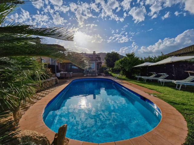 Villa in vendita a Pula CA